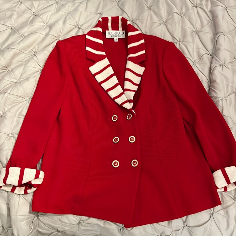 St. John collection by Marie gray size 10 blazer, beautiful cream and red